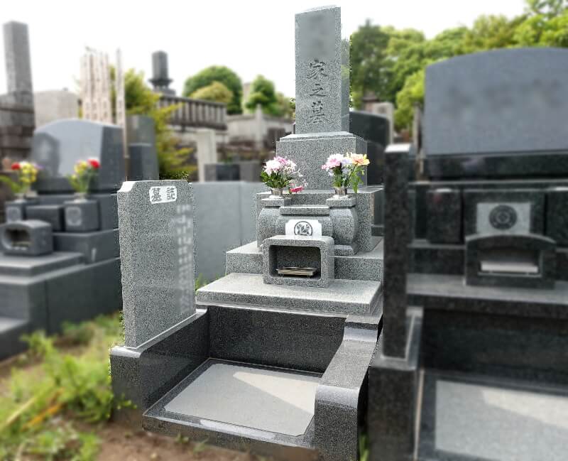 フィンランド産バルチックの高級型和型墓石。都立谷中霊園 | 東京の墓石なら武蔵石材店